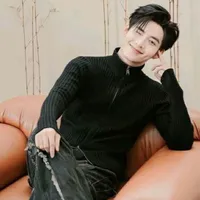Hùng Huỳnh