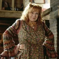 Molly Weasley( Molly Prewett)