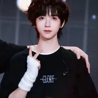 Hạ Tuấn Lâm 