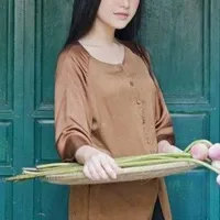 Con Thắm