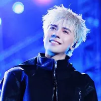 Q.Hùng