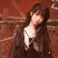 Nguyễn Lê Ngọc Ánh Sáng(Ánh sáng Aza)