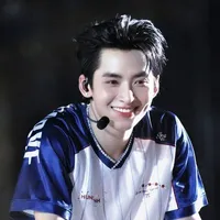 Hùng Huỳnh