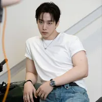 Lee Junho (90)