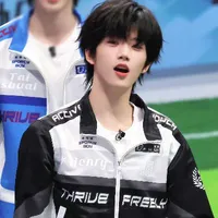 Trương Hàm Thụy _Y