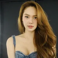 Lê Ngọc Minh Hằng ( bé heo )