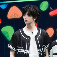 Trương Hàm Thụy -y