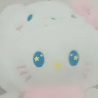 Hello Kitty (Con Bé Mắt long lanh)