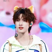 Trương Trạch Vũ ( em ) .