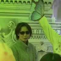 Vạn Lị_mẹ em_