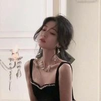 Vương Tuyết Lan (mẹ của nhi)