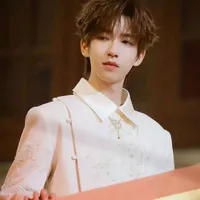 Hạ Tuấn Lâm (cậu)