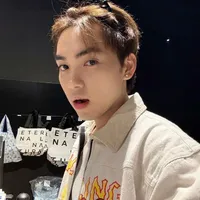 Tạ Hoàng Long