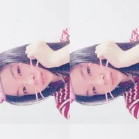 Zinnie  ><