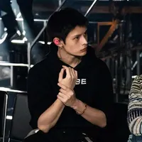 Chao Yufan ( James / Vũ Phàm )