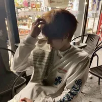 Dịch Thiên Bình | @thienb.inhx [ 24 ]