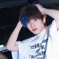 Nhiếp Vỹ Thần 