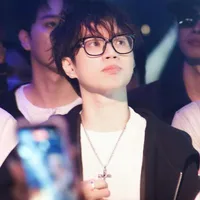 ୨୧ PHAM KHOI VU •