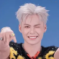 Nguyễn Hoàng Bách (Jeyb)