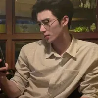 Tạ Duy_ Thầy thể dục