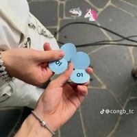 Nhỏ t/g ( iuiu hihi )