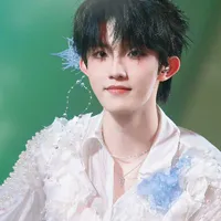 Tô Tân Hạo ( em )