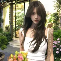 Thẩm Hạ Vân