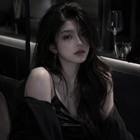 Hân Hân - tác giả