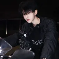 Lục Bảo Khánh - b.khanh