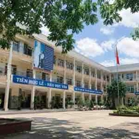Cả trường 