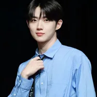 Ahn Hyeongseop (Hắn )
