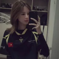 Lý Tuyết Ngân|@Tngan.2412