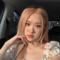 park Chaeyoung(momy cô)