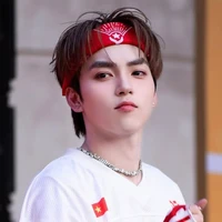 Tạ Hoàng Long
