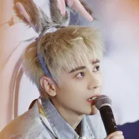 Hùng ( phone)