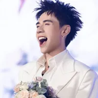 Quang Hùng