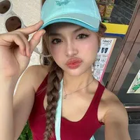 Phạm Hoàng Thúy Vy (Vlary)