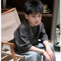 Hàn Dịch Thần -lúc bé