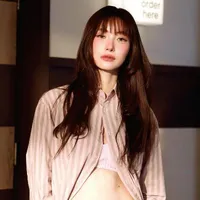 Jingjing Varitsara [nàng]