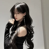 Sophia Arnold•Chị gái•