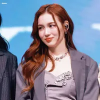 Pattranite Limpatiyakorn [Love]
