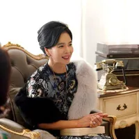Tô Uyển Ninh( mẹ Lục)