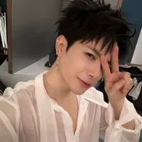 Bùi Anh Tú.