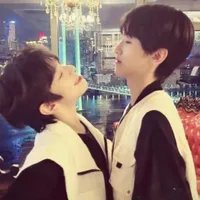 tg  chjm dài
