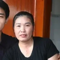 Nguyễn Thị Ngọc ( mẹ anh)