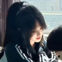 Học sinh : Nữ