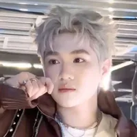 Hoàng Đức Duy:(Captain)