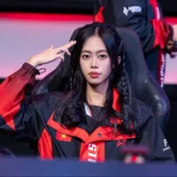 TRẦN THỊ HOAN / HON