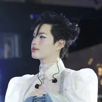 Nàng Kìu lỡ báo:)