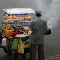 chú tư bán bánh mì